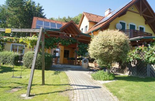 Loipersdorf bei Fuerstenfeld Apartamento | Riegler`s Weinhof