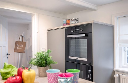 Suderdeich Casa | Riethus - Reetdachhaus, Wintergarten, Kamin, Finnische Sauna