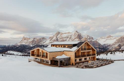 Corvara in Badia Cabina | Rifugio Alpino Pralongià
