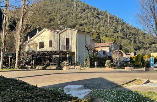 Terni Casa | Rifugio della Cascata