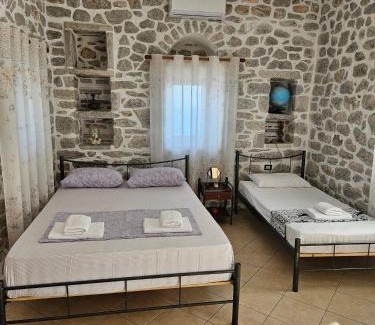 East Mani Apartamento | Rigas stone tower east Mani 2