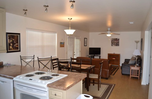 Bahama Beach Cabaña | BABY BAHAMA SUPERIOR CASA, Frente a la playa, 2 a 6 personas, 2 Bd 2 Ba, cubierta extra grande
