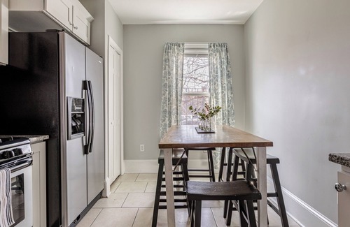 Columbus Park - Andrew Square Condominio | Right Near Convention Center and Train Station