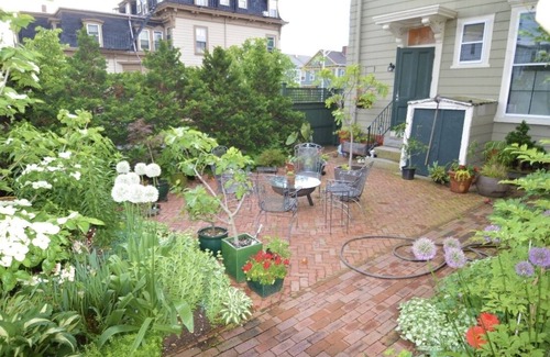 Federal Hill Apartamento | Right on Broadway - Spacious West Side Apartment