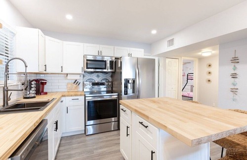 Mico Casa | Right on Medina Lake! Your large Deck overlooks the lake.