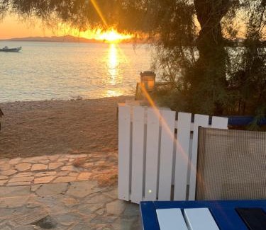 Aliki Apartamento | Right on the beach- BEACHFRONT-Best unit -Paros