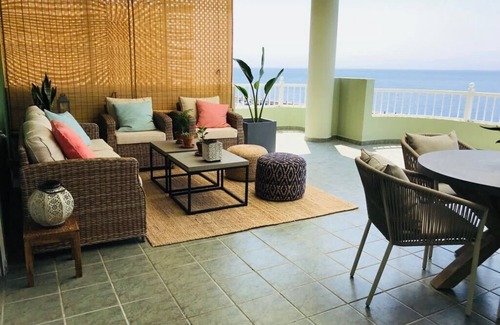 Radazul Apartamento | Primera linea de la playa apartamento tranquilo con una gran terraza y fibra