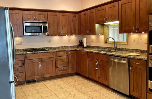 Northville Casa | Right on the Water, Spectacular Lakefront Home with Private Dock-Boat & Swim
