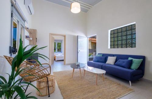 Romanos Casa | Rikia Seaside House