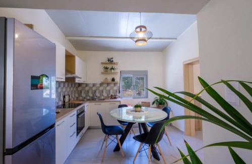 Romanos Casa | Rikia Seaside House