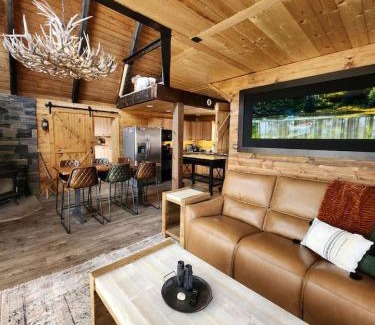 Meadow View Heights Casa | Rim Overlook Cabin Retreat