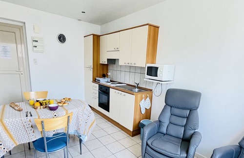 Forges-les-Bains Apartamento | Rimbaud: Apartment 300 metres from the thermal baths (public parking)