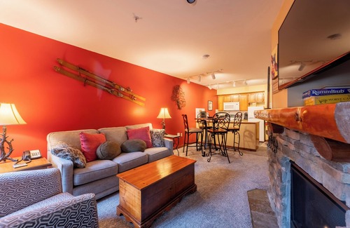 Snowshoe Hotel | Rimfire Lodge