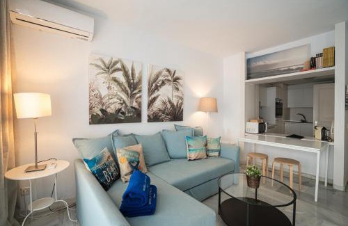 Milla de Oro Apartamento | Rincón del Mar next to the beach 639