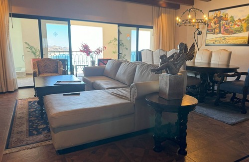 Los Cabos Complejo | ¡Acción de Gracias en Cabo! 11 / 22-29 / 2020