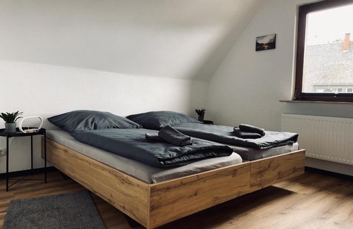 Welcherath Casa | Ringtoys Rooms mit einem Gemeinschaftsbad One bathroom to share with four rooms