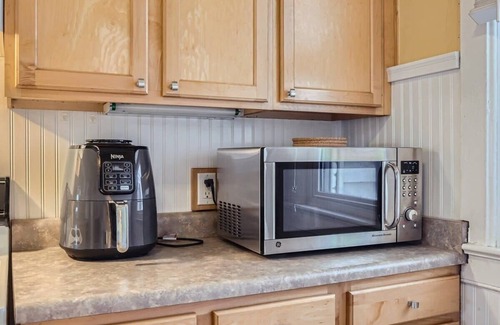 Cole Casa | RiNo Charmer, 2bd Family Home, Ev Charger