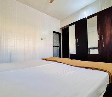 Malad West Cama Y Desayuno | Rio House Service apartment Malad
