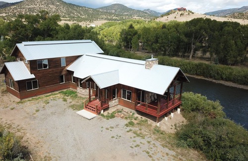 South Fork Cabina | Rio Oasis-Private Boat Ramp (Especiales de agosto) PREGUNTE POR LOS DESCUENTOS EN EFECTIVO