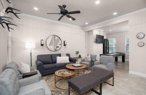Stonewall Casa | Rio Ranchito, River front, Fire Pit, Views!