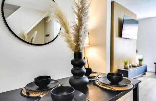 Liverpool Casa | Ripon By Serene Stays Stylish Liverpool Home Sleeps 5 with Free Parking Fast WiFi and Close to Stadiums