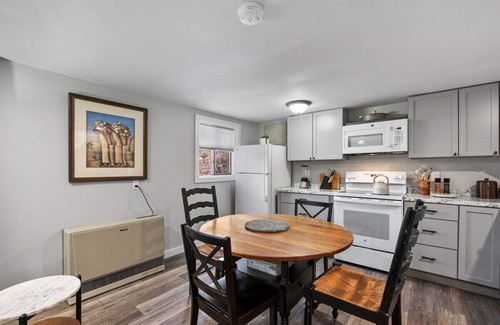 Bradford Cabina | Riptide Cottage: Adorable Yr Round Cottage in Bradford
