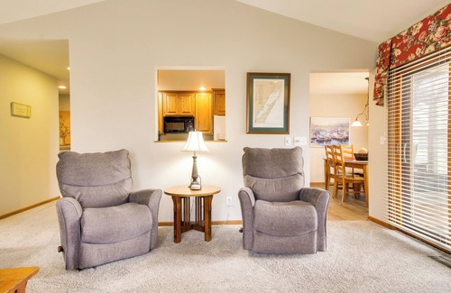 Egg Harbor Condominio | 'Rise and Shine in Door County!' Egg Harbor Haven