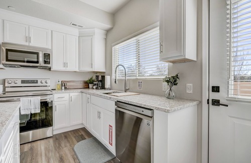 East Colorado Springs Casa | Rising Star