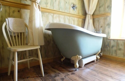 Newport Cabaña | Sol Naciente, NEWPORT, PEMBROKESHIRE