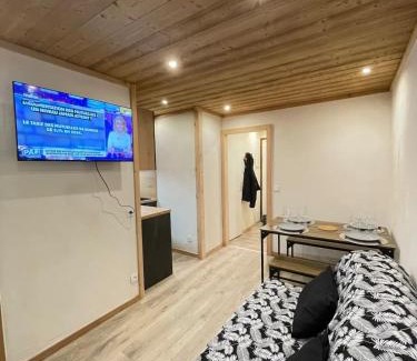 Risoul Apartamento | Risoul 1850 studio Résidence LesFlorins2 pour 4 pers avec accès direct sur les pistes