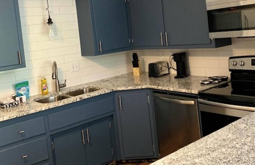 Green Bay Apartamento | Ritchie’s Titletown Executive Suites: Lambeau Loft #7