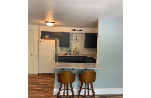 Green Bay Apartamento | Ritchie’s Titletown Executive Suites: Lambeau Loft #7
