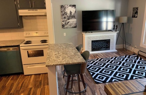 Green Bay Apartamento | Ritchie’s Titletown Executive Suites: Lambeau Loft #7