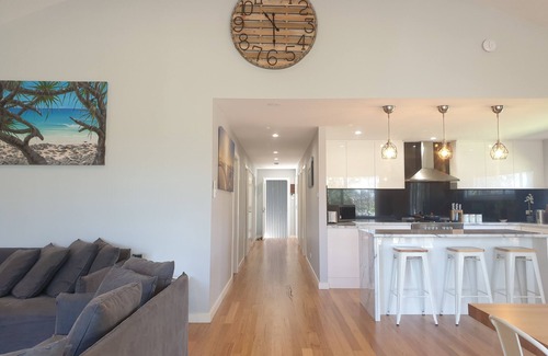 Manyana Casa | Ritchy at Manyana is a newly built, stylish open plan modern beach house