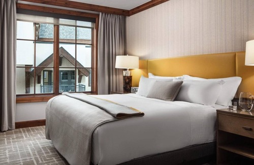 Vail Complejo | Ritz-Carlton Club, Vail, 2 Bedroom, Balcony, Fireplace, Sleeps 6, March 8-10