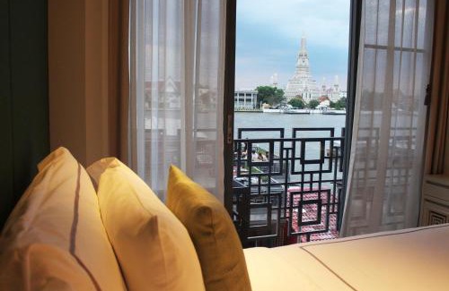 Phra Borom Maha Ratchawang Hotel | Riva Arun Bangkok - SHA Extra Plus