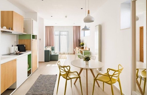 Constanta Apartamento | RIVA Mamaia Aparthotel