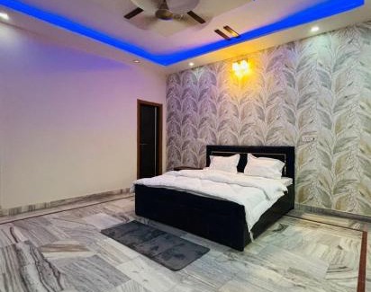 Varanasi Hotel | Rivaaz Stay
