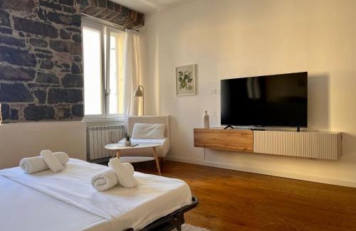 Barriera Vecchia-San Giacomo Apartamento | RivApartments2 with private parking