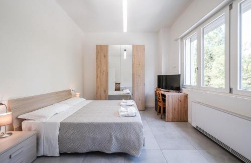 Imola Apartamento | Rivazza Apartment - Free WiFi, Air Conditioning & Private Parking