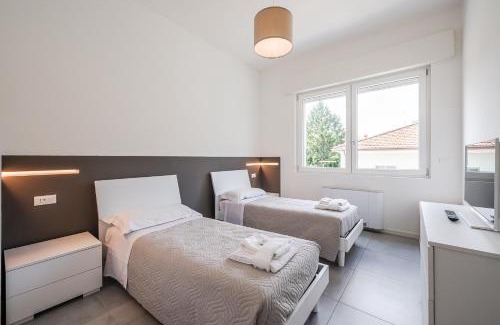 Imola Apartamento | Rivazza Apartment - Free WiFi, Air Conditioning & Private Parking