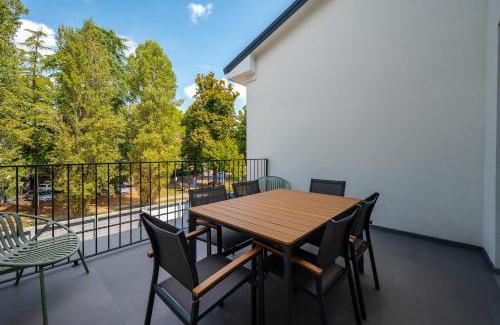 Imola Apartamento | Rivazza Apartment - Free WiFi, Air Conditioning & Private Parking