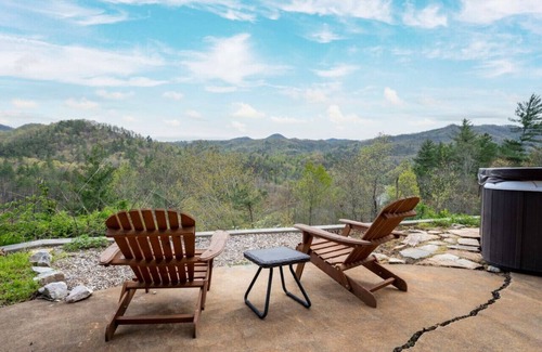 Bryson City Alquiler De RV | River Access & Hot Showers