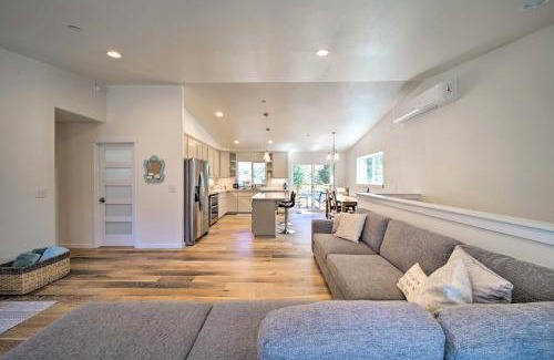 Junction City Casa | River Acres Retreat with Grill and River Access!