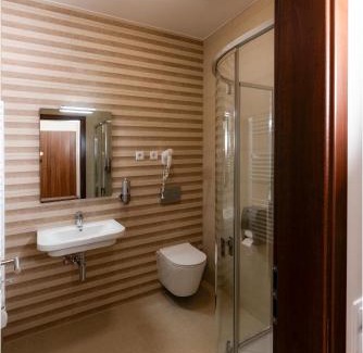 Jaszbereny Apartamento | River Apartmanház