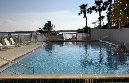 Port Charlotte Condominio | River Beach Condo