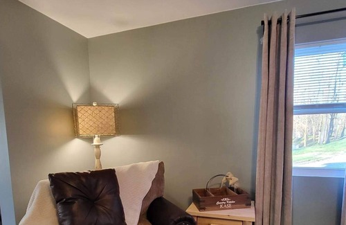 Buchanan Casa | River Cabin 1/2 mile from the James River