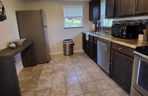Buchanan Casa | River Cabin 1/2 mile from the James River
