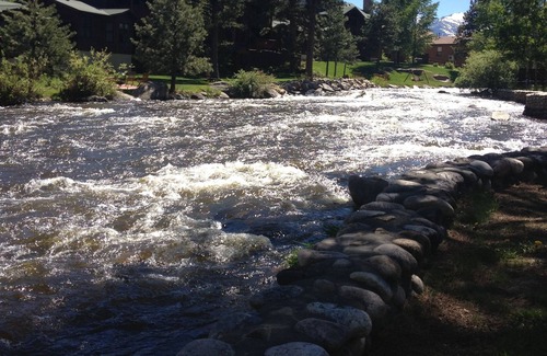 Estes Park Cabina | River Cabin: cerca del centro de la ciudad, YMCA y R. M.N. pag.