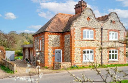 Letheringsett Casa | River Cottage by Big Skies Cottages